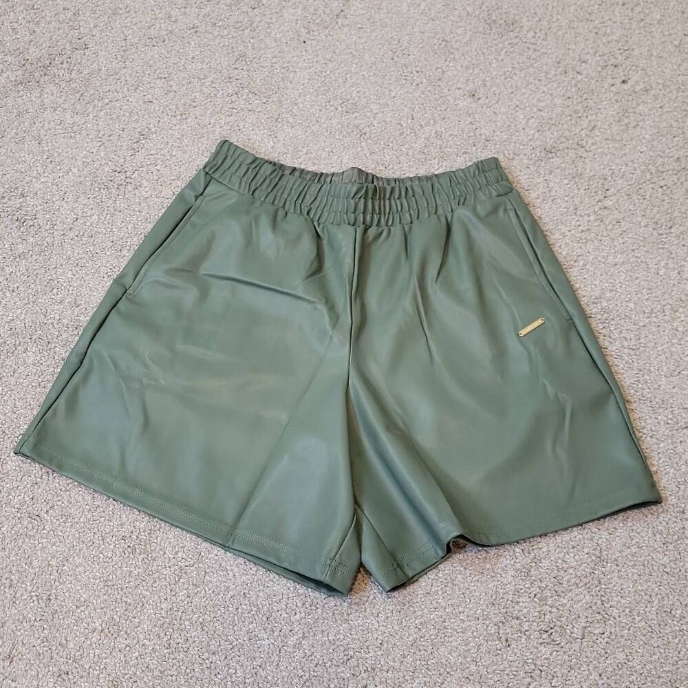 Fabletics Vegan Leather High-Waisted Short Size S